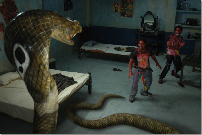 Mallika Sherawat as snake on Hisss Set Photo